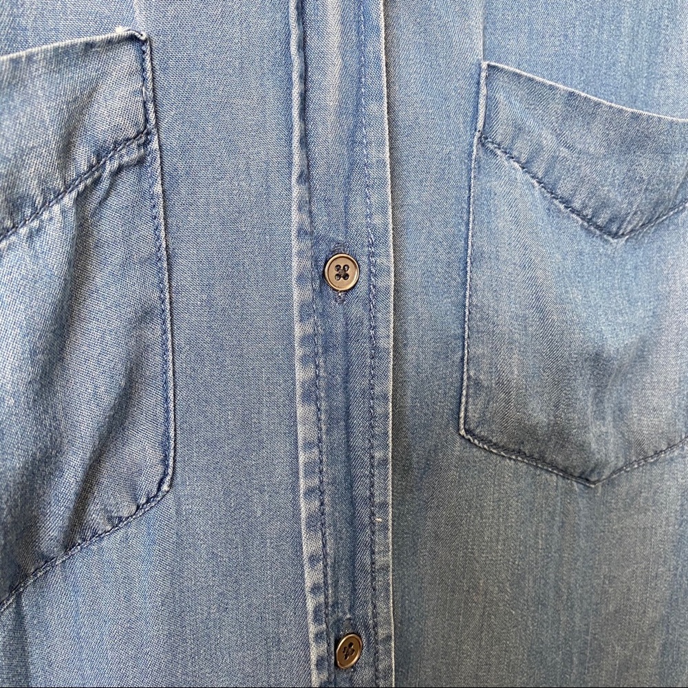 Tinsel Floid Split Back Lyocell Chambray Blue Top - image 4